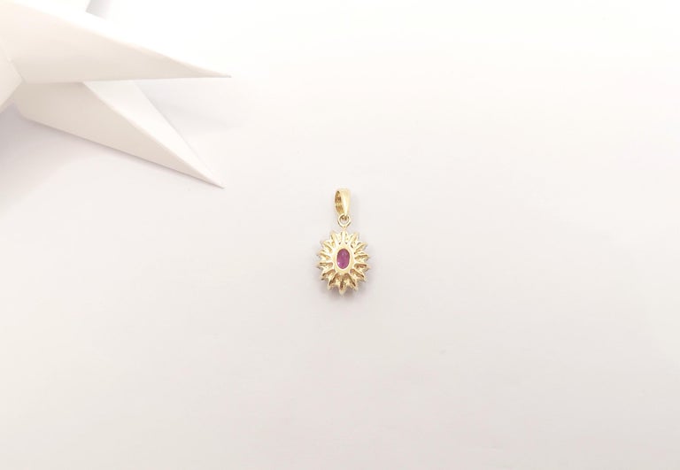 SJ2725 - Pink Sapphire with Diamond Pendant Set in 18 Karat Gold Settings