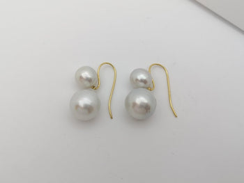 SJ1326 - South Sea Pearl Earrings Set in 18 Karat Gold Settings