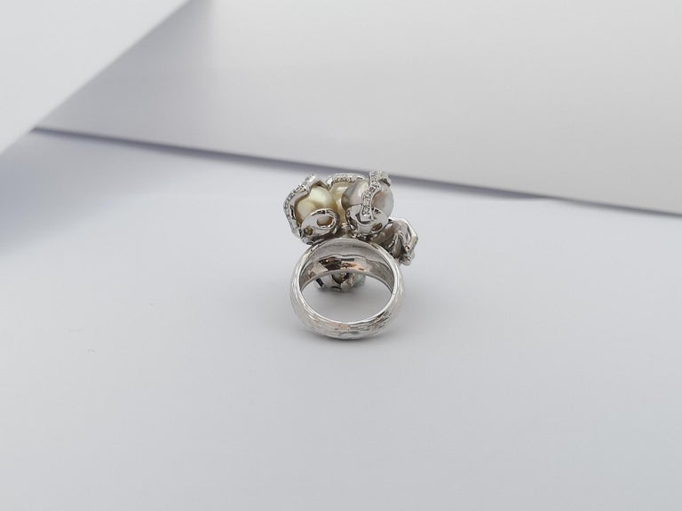 SJ1294 - Baroque South Sea Pearl with Diamond Ring Set in 18 Karat White Gold Settings