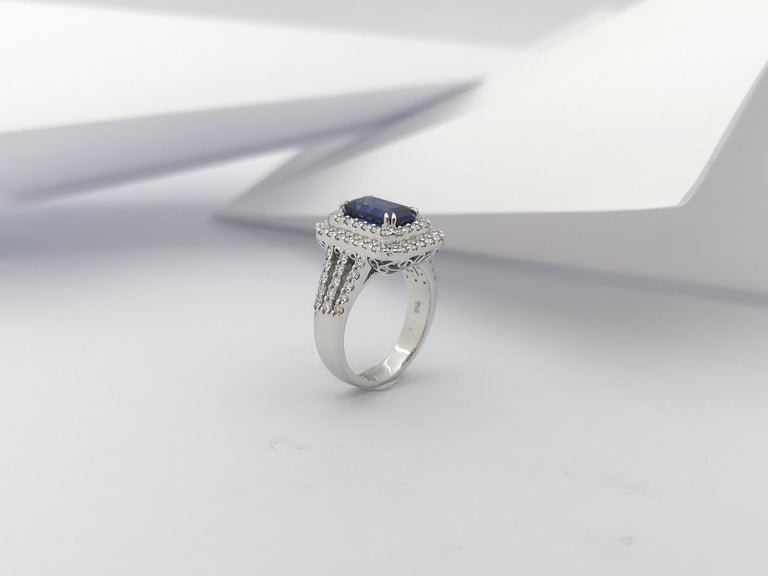 SJ1229 - GIA Certified 3 Cts Blue Sapphire with Diamond Ring Set in 18 Karat White Gold