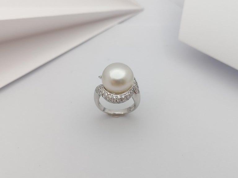 SJ1337 - South Sea Pearl with Diamond Ring Set in 18 Karat White Gold Settings