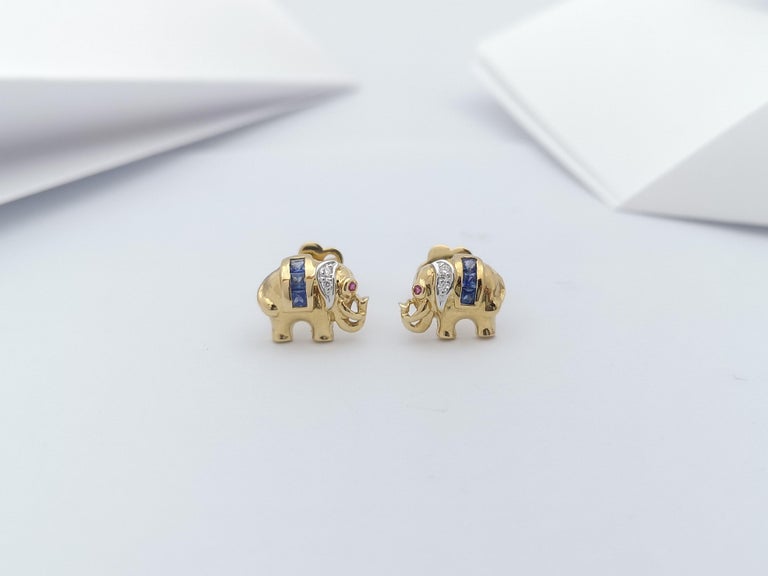 JE0205T - Blue Sapphire & Diamond Earrings set in 18 Karat Gold Setting