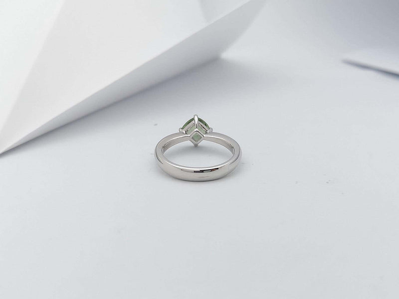 SJ2831 - Green Sapphire Ring Set in 18 Karat White Gold Settings