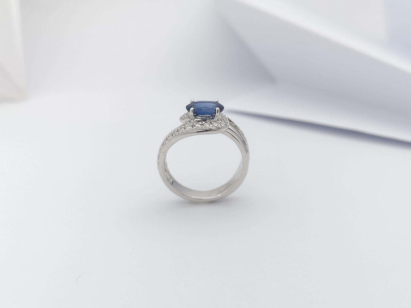SJ3252 - Blue Sapphire with Diamond Ring Set in 18 Karat White Gold Settings