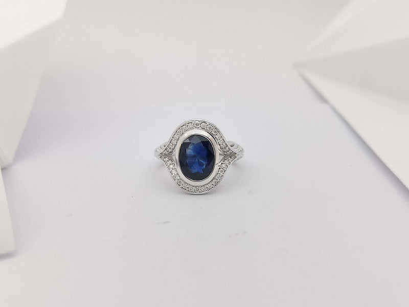 SJ2485 - Blue Sapphire with Diamond Ring Set in 18 Karat White Gold Settings