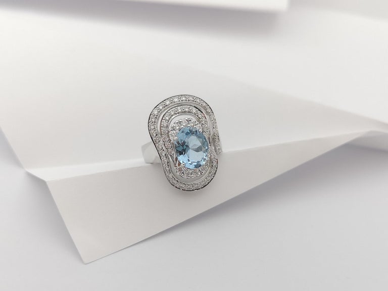 SJ2839 - Aquamarine with Diamond Ring Set in 18 Karat White Gold Settings