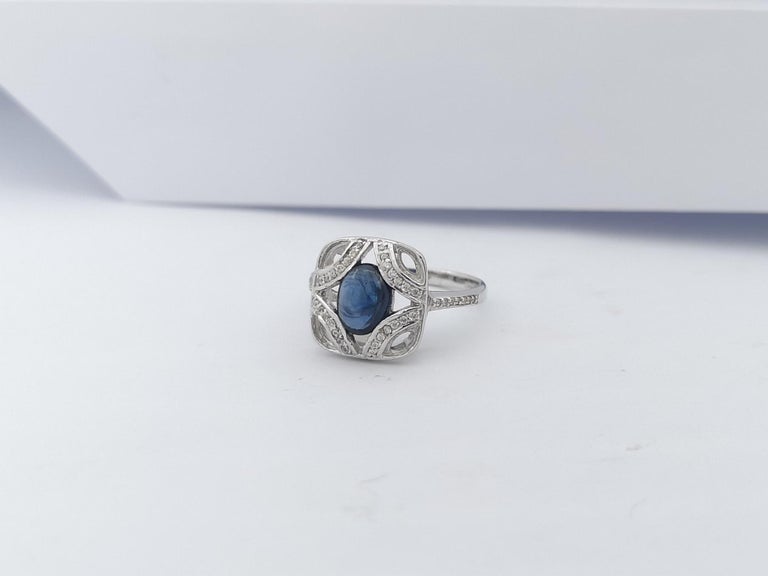 SJ3083 - Cabochon Blue Sapphire with Cubic Zirconia Ring set in Silver Settings