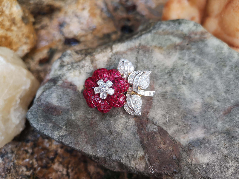SJ2468 - Ruby with Diamond Flower Brooch Set in 18 Karat Gold Settings