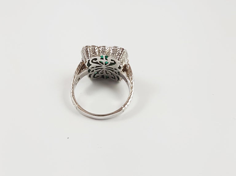 SJ2588 - Emerald with Diamond Ring Set in 18 Karat White Gold Settings