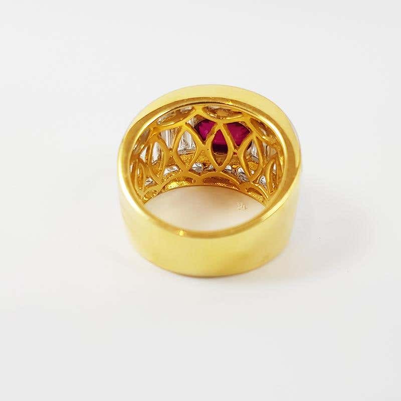 SJ2349 - GIA Certified Burmese Ruby with Diamond Ring Set in 18 Karat Gold Settings