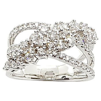 SJ1226 - Diamond Ring Set in 18 Karat White Gold Settings