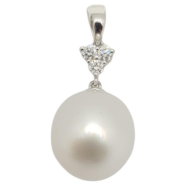 JP0163Q - South Sea Pearl & Diamond Pendant Set in 18 Karat White Gold Setting
