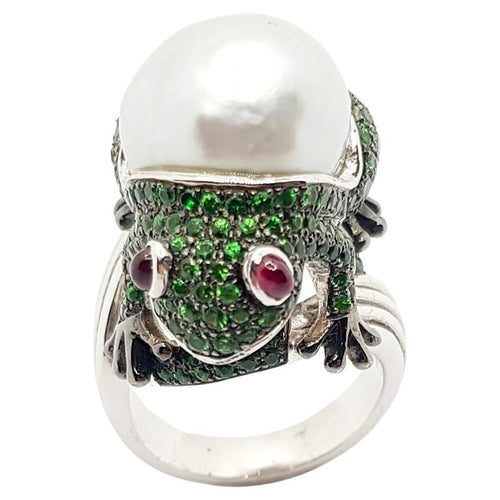 SJ2756 - South Sea Pearl with Tsavorite and Cabochon Ruby Frog Ring Set in 18K White Gold