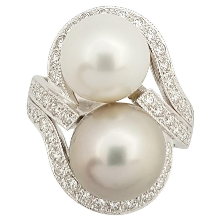 SJ1154 - South Sea Pearl with Diamond Ring Set in 18 Karat White Gold Settings