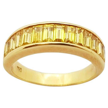 JR0086S - Yellow Sapphire Ring Set in 18 Karat Gold Setting