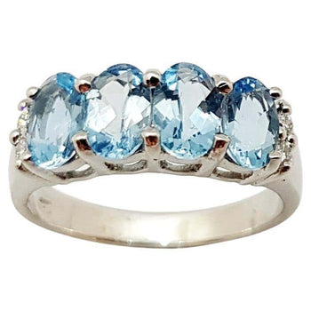 SJ2812 - Aquamarine with Diamond Ring Set in 18 Karat White Gold Settings