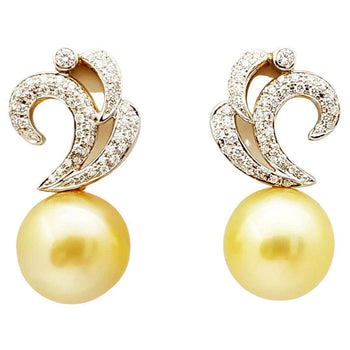 JE0046R - Golden South Sea Pearl with Diamond Earrings set in 18 Karat Gold